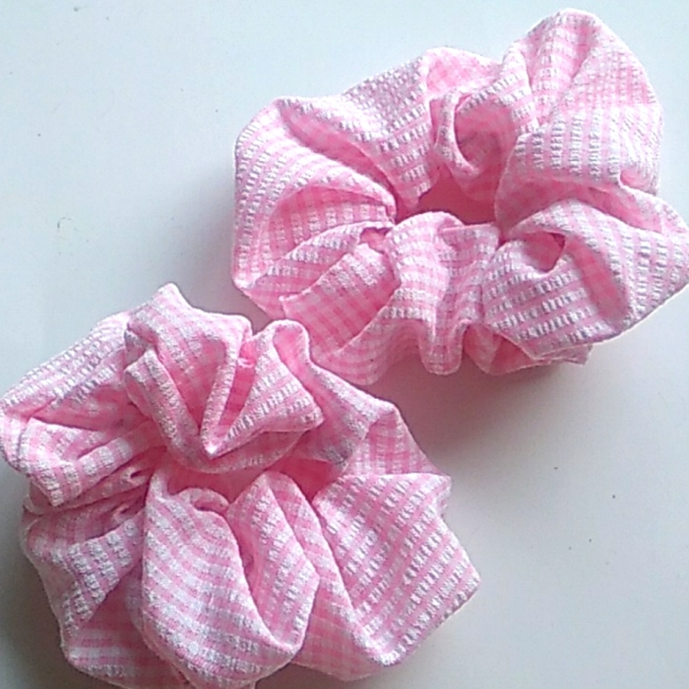 Barbiecore pink checkered Scrunchies - 2pc Set